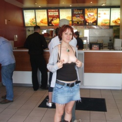 Zoom in 20240712-Amatőr-szexképek-Daisy81 (20).jpg