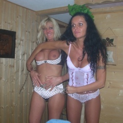 20200522-Amatőr-szexképek-szexparti (24).jpg