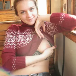 20261012-Amatőr szexképek-Emma (14).webp