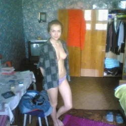 20261012-Amatőr szexképek-Emma (19).webp