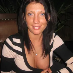 20261022-Amatőr szexképek-Nora-2 (28).webp